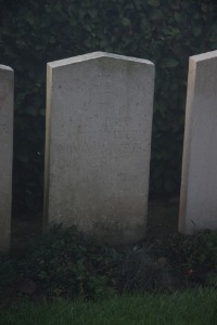 Aubigny Communal Cemetery Extension - Mittelkramer, Ernst